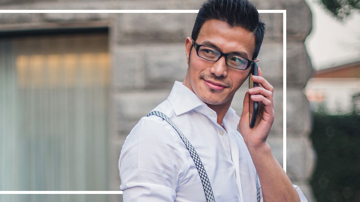 Ways to Style Your Hair If You’re Wearing Glasses